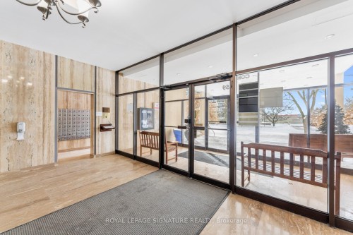 1503-1359 White Oaks Boulevard, Oakville, ON - Indoor Photo Showing Other Room