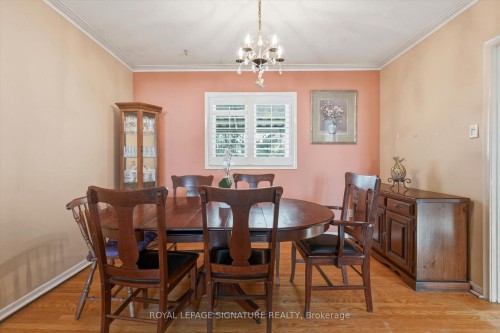 1389 Tyneburn Crescent, Mississauga, ON - Indoor Photo Showing Dining Room