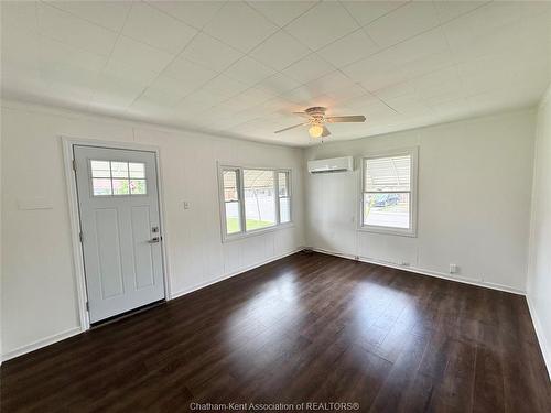 20 Mcnaughton Avenue, Wallaceburg, ON 