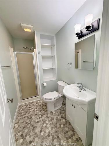 20 Mcnaughton Avenue, Wallaceburg, ON 