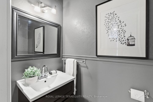 94 Intrepid Drive, Whitby, ON - Indoor Photo Showing Bathroom