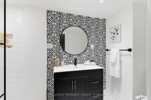 94 Intrepid Drive, Whitby, ON - Indoor