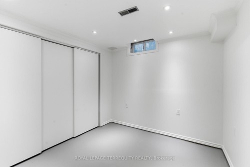 94 Intrepid Drive, Whitby, ON - Indoor Photo Showing Other Room