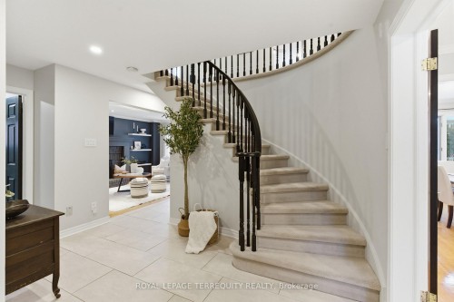 94 Intrepid Drive, Whitby, ON - Indoor Photo Showing Other Room