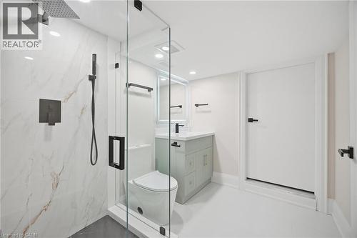 241 Maria Street, Toronto, ON - Indoor