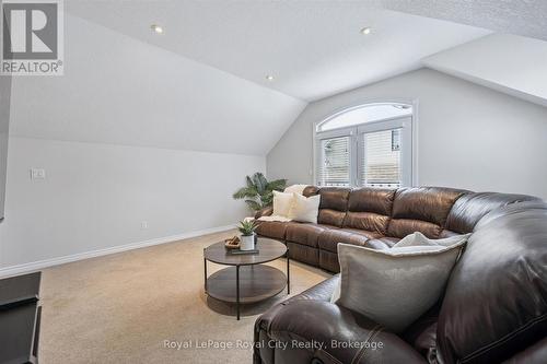 273 Carrington Drive, Guelph (Kortright West), ON - Indoor Photo Showing Living Room