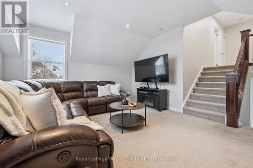 273 Carrington Drive, Guelph (Kortright West), ON - Indoor Photo Showing Living Room