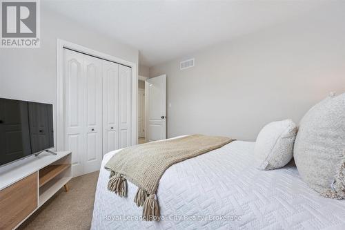 273 Carrington Drive, Guelph (Kortright West), ON - Indoor Photo Showing Bedroom