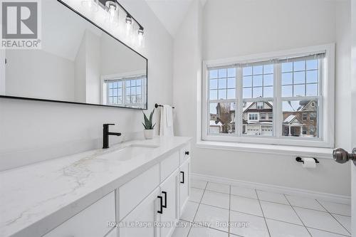 273 Carrington Drive, Guelph (Kortright West), ON - Indoor Photo Showing Bathroom