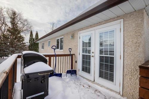 939 Dale Boulevard, Winnipeg, MB - Outdoor With Deck Patio Veranda With Exterior