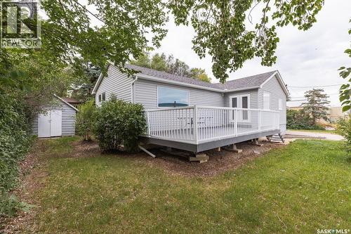 218 Bosworth Street, Kerrobert, SK - Outdoor With Deck Patio Veranda