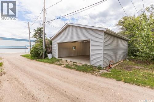 218 Bosworth Street, Kerrobert, SK - Outdoor