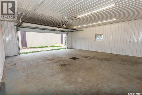 218 Bosworth Street, Kerrobert, SK - Indoor Photo Showing Garage