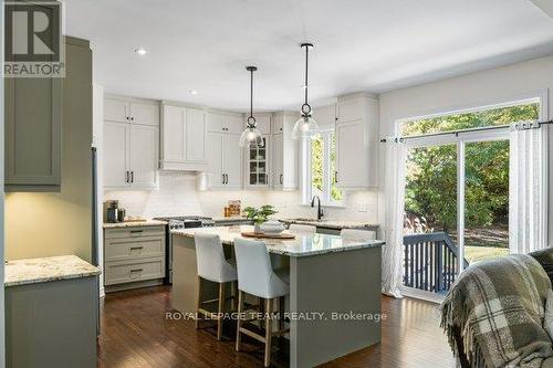 524 Osmond Daley Drive, Ottawa, ON - Indoor Photo Showing Kitchen With Upgraded Kitchen
