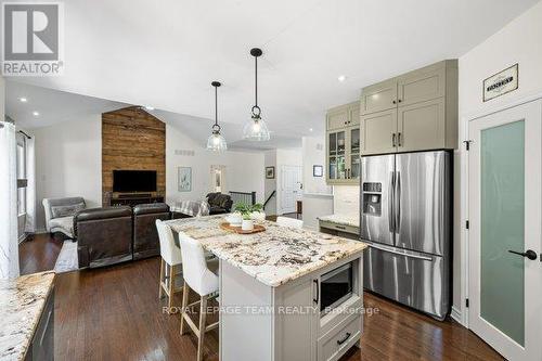 524 Osmond Daley Drive, Ottawa, ON - Indoor Photo Showing Kitchen With Stainless Steel Kitchen With Upgraded Kitchen