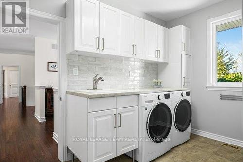 524 Osmond Daley Drive, Ottawa, ON - Indoor Photo Showing Laundry Room