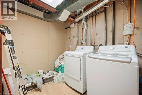 6945 Gracefield Drive, Mississauga, ON - Indoor Photo Showing Laundry Room