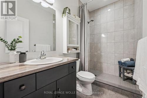 130 Snyder Avenue N, Woolwich, ON - Indoor Photo Showing Bathroom