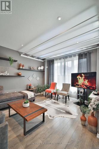 15 Mcallistar Drive, Hamilton, ON - Indoor