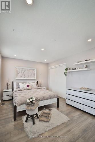 15 Mcallistar Drive, Hamilton, ON - Indoor Photo Showing Bedroom