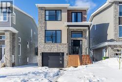 307 Fleetview Drive  Halifax, NS B3M 4V4