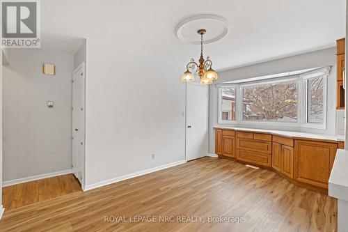Bay window in dining area - 6 Brookbanks Drive N, St. Catharines (Lakeport), ON - Indoor Photo Showing Other Room