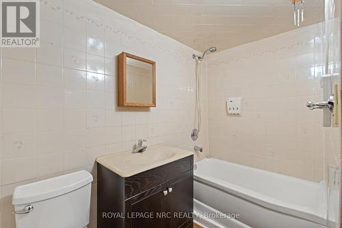 Downstairs bathroom - 6 Brookbanks Drive N, St. Catharines (Lakeport), ON - Indoor Photo Showing Bathroom