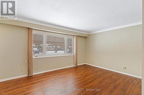 Bright picture window - 6 Brookbanks Drive N, St. Catharines (Lakeport), ON - Indoor Photo Showing Other Room