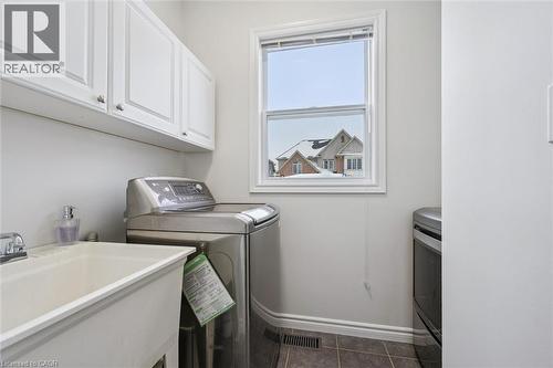 273 Carrington Drive, Guelph, ON - Indoor Photo Showing Laundry Room