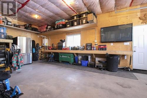 28 Parker Ave, Sault Ste. Marie, ON - Indoor Photo Showing Garage
