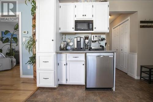 28 Parker Ave, Sault Ste. Marie, ON - Indoor Photo Showing Kitchen