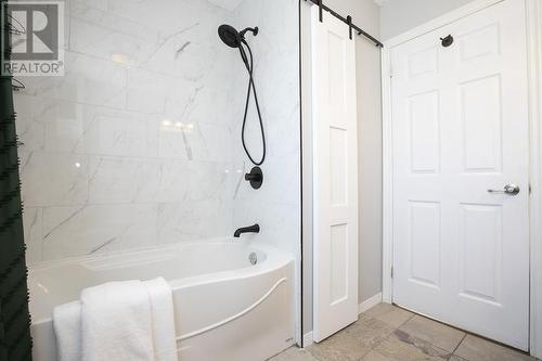 28 Parker Ave, Sault Ste. Marie, ON - Indoor Photo Showing Bathroom