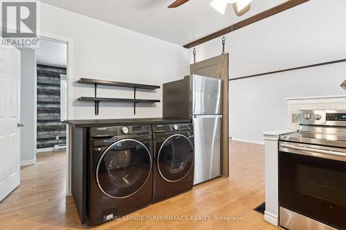 121 Elizabeth Street, Mississippi Mills, ON - Indoor Photo Showing Laundry Room