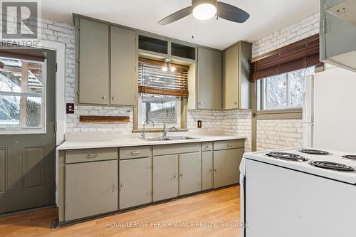 121 Elizabeth Street, Mississippi Mills, ON - Indoor Photo Showing Kitchen With Double Sink