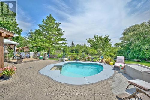 10266 Willodell Road, Niagara Falls (Lyons Creek), ON - Outdoor With In Ground Pool With Backyard