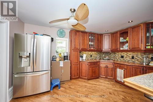 10266 Willodell Road, Niagara Falls (Lyons Creek), ON - Indoor Photo Showing Kitchen
