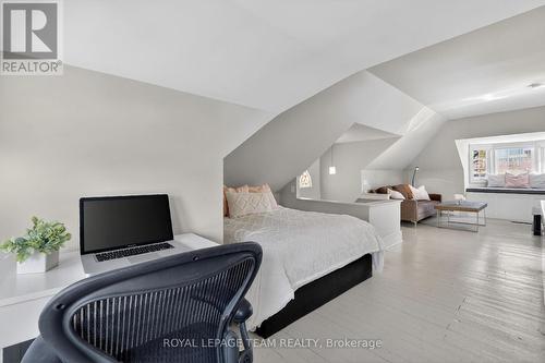 307 Fairmont Avenue, Ottawa, ON - Indoor Photo Showing Bedroom