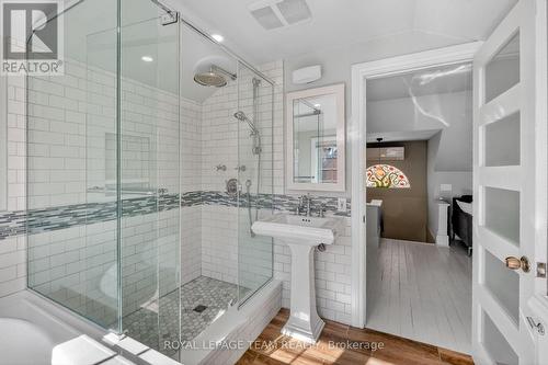 307 Fairmont Avenue, Ottawa, ON - Indoor Photo Showing Bathroom