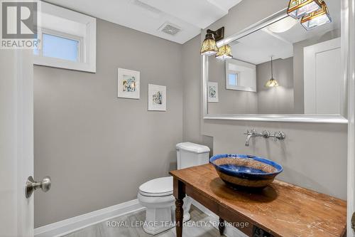 307 Fairmont Avenue, Ottawa, ON - Indoor Photo Showing Bathroom