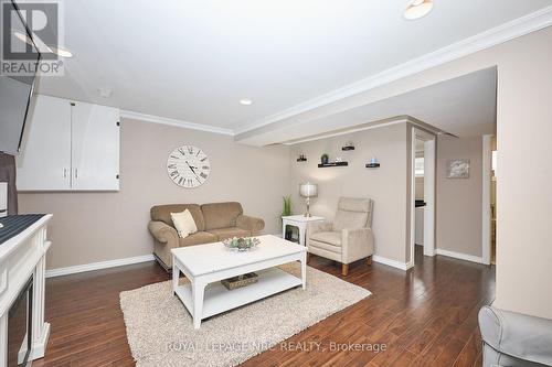 2455 Coral Avenue, Fort Erie (Stevensville), ON - Indoor Photo Showing Living Room