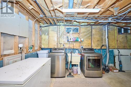 2455 Coral Avenue, Fort Erie (Stevensville), ON - Indoor Photo Showing Laundry Room