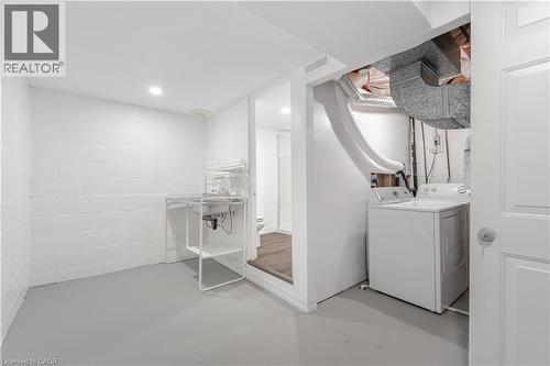1116 Homewood Drive Unit# 1, Burlington, ON - Indoor Photo Showing Laundry Room