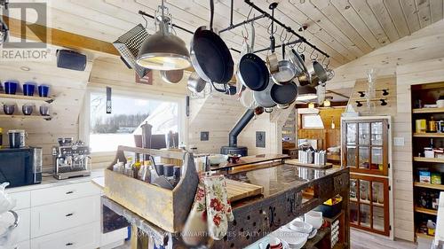 8 Fr 62 Street, Trent Lakes, ON - Indoor