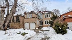346 ELMWOOD AVENUE  Toronto, ON M2N 3N3