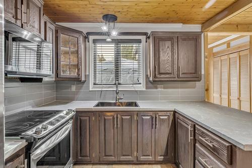 Cuisine - 2 Imp. Des Labours, Stoneham-Et-Tewkesbury, QC - Indoor Photo Showing Kitchen