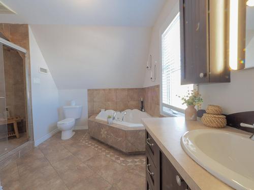 Salle de bains attenante à la CCP - 255 Rue Des Fuchsias, Trois-Rivières, QC - Indoor Photo Showing Bathroom