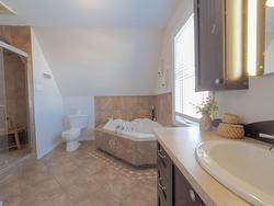 Salle de bains attenante à la CCP - 