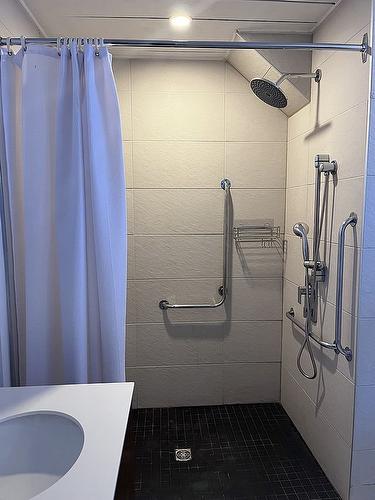 Salle de bains - 17 Ch. Des Neufs-Milles, Notre-Dame-De-La-Paix, QC - Indoor Photo Showing Bathroom