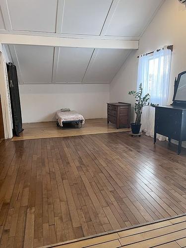 Chambre à coucher principale - 17 Ch. Des Neufs-Milles, Notre-Dame-De-La-Paix, QC - Indoor Photo Showing Other Room