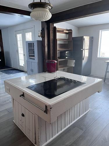 Cuisine - 17 Ch. Des Neufs-Milles, Notre-Dame-De-La-Paix, QC - Indoor Photo Showing Kitchen